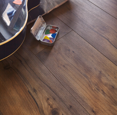 6404_laminate_LD150_Detail_02-600x900-1